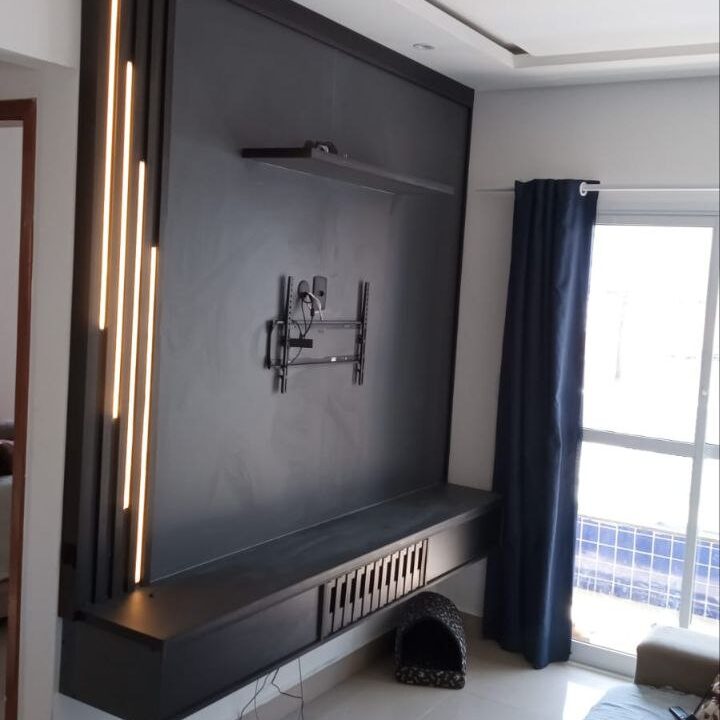 photo_4952150013467798931_y