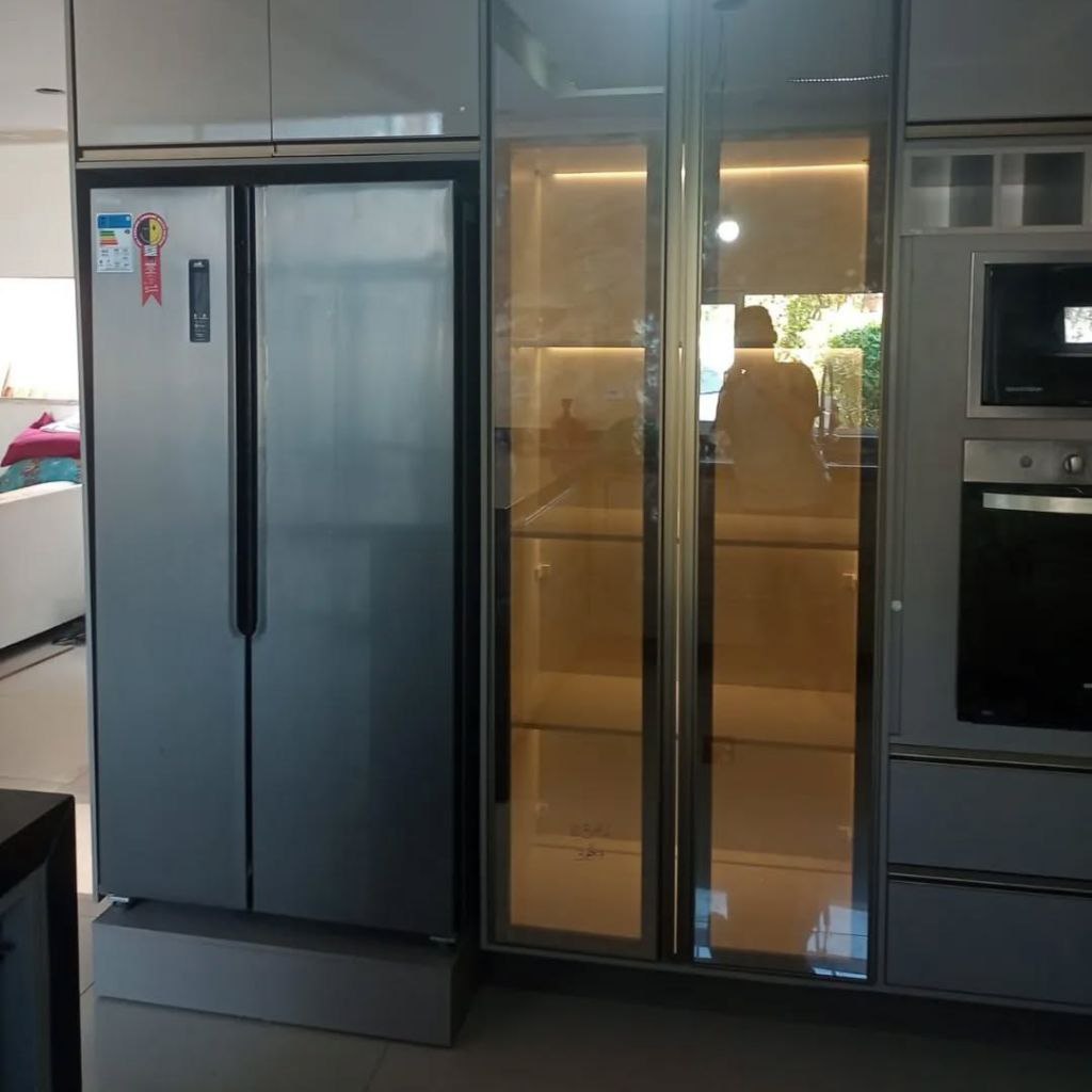 photo_5185960164681953016_y